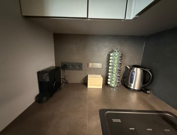 Coffee machine for guests