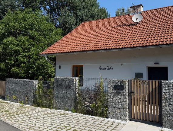 Příjezd k penzionu